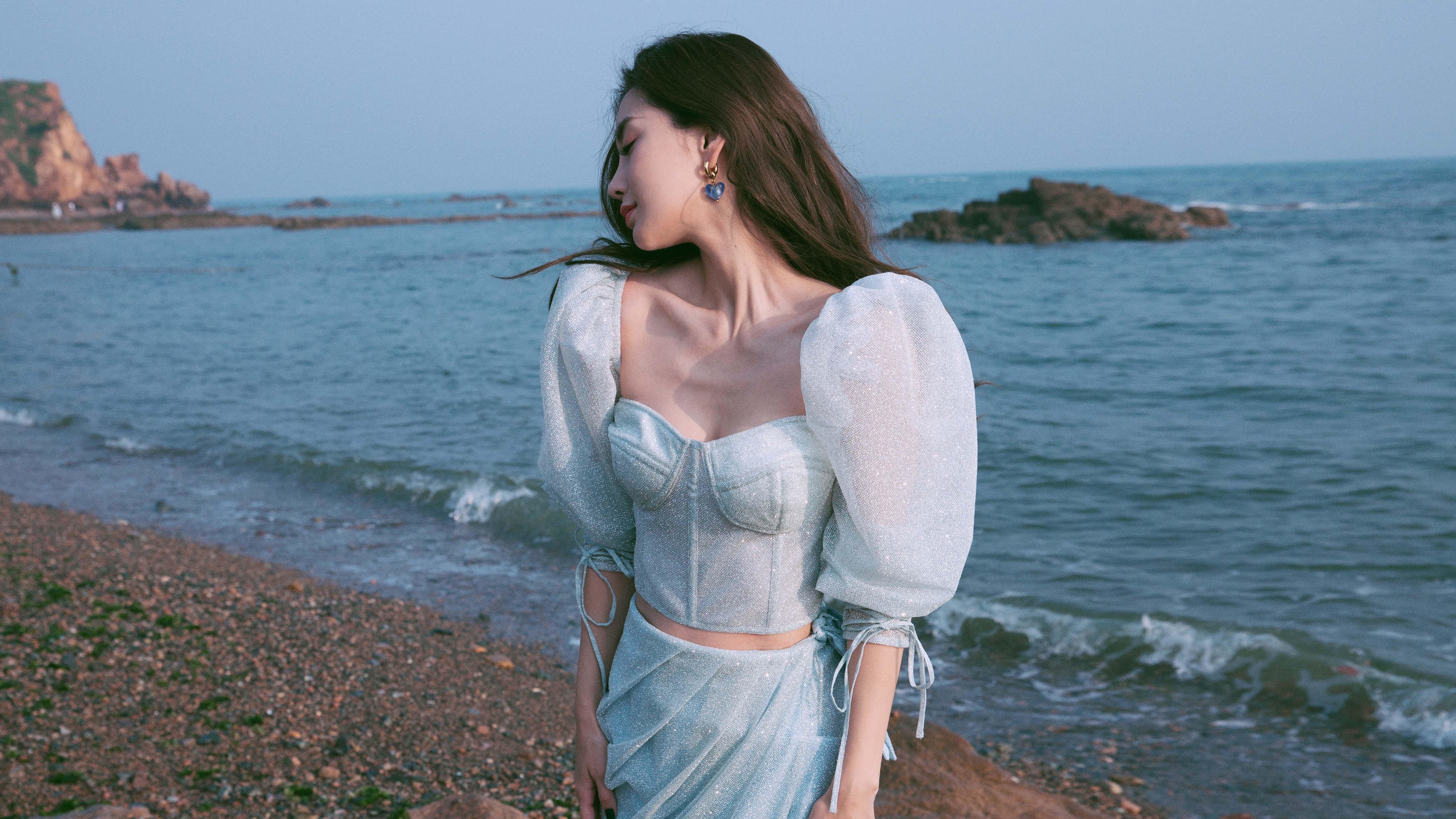 kaiyun网站-剧烈冲刺：最后一圈的惊心动魄，剧烈冲击英语